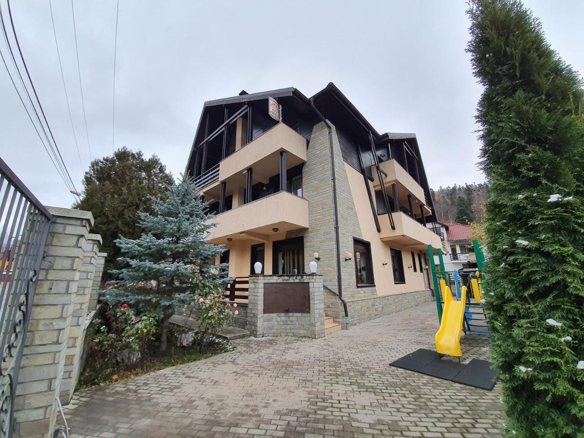 Pensiunea Public House Buşteni Exterior foto
