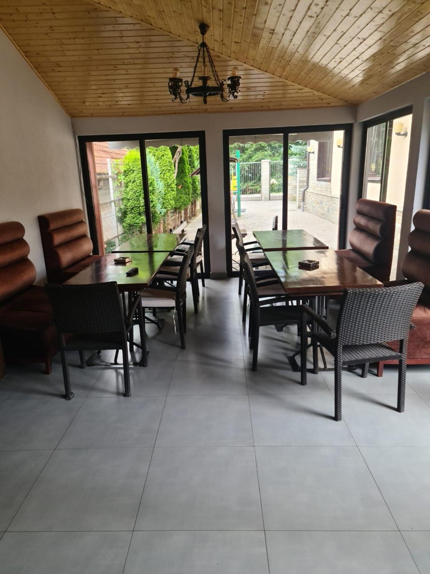 Pensiunea Public House Buşteni Exterior foto